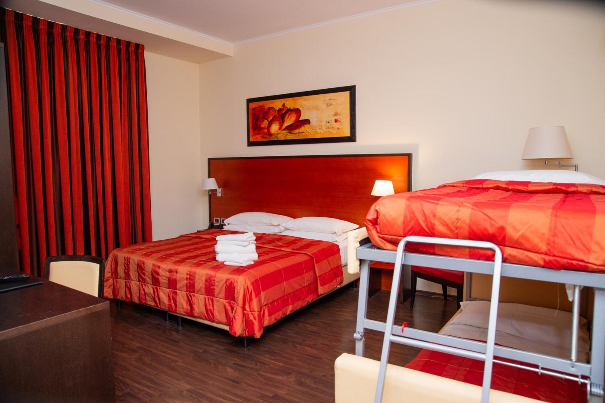 Gullo Hotel Acconia Zewnętrze zdjęcie